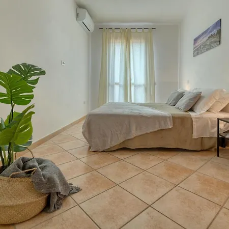 Izzhome Everyway Appartement Pula