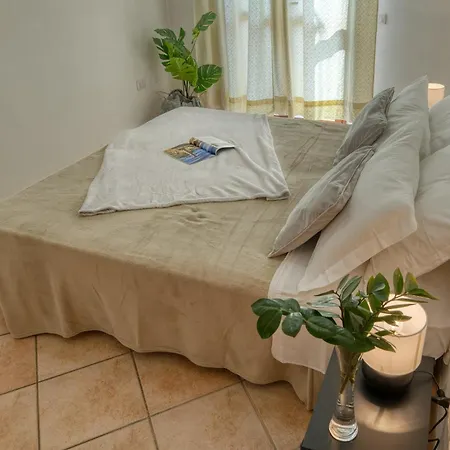 Izzhome Everyway Apartment